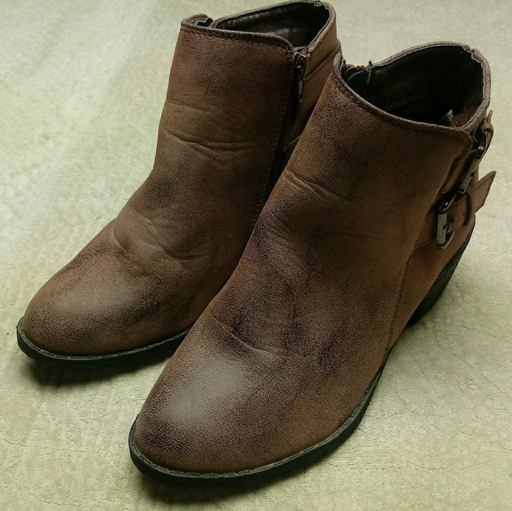 NEW! ANKLE BOOTS - WOMANS